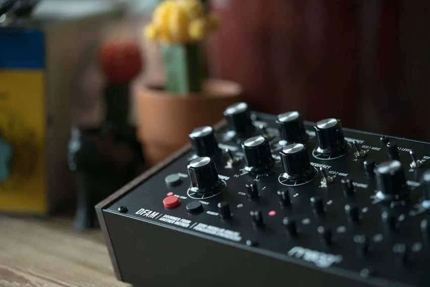 DFAM Drummer From Another Mother - Semi-modular analog percussion-synth