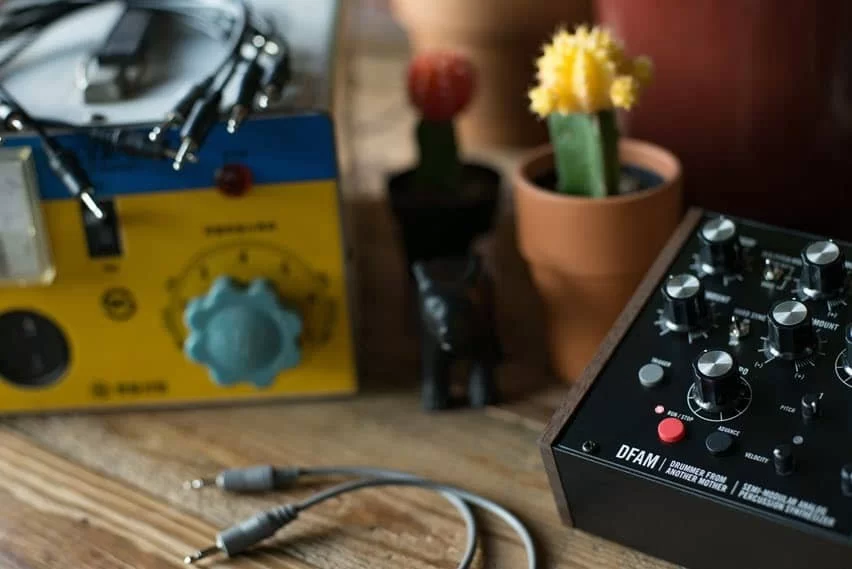 DFAM Drummer From Another Mother - Semi-modular analog percussion-synth