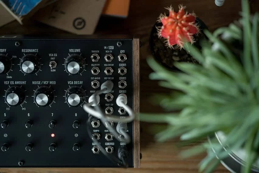 DFAM Drummer From Another Mother - Semi-modular analog percussion-synth