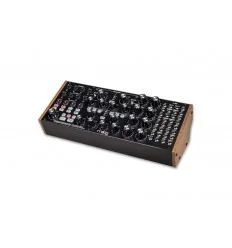 Subharmonicon - Semi-Modular Polyrytmisk analog synthesizer